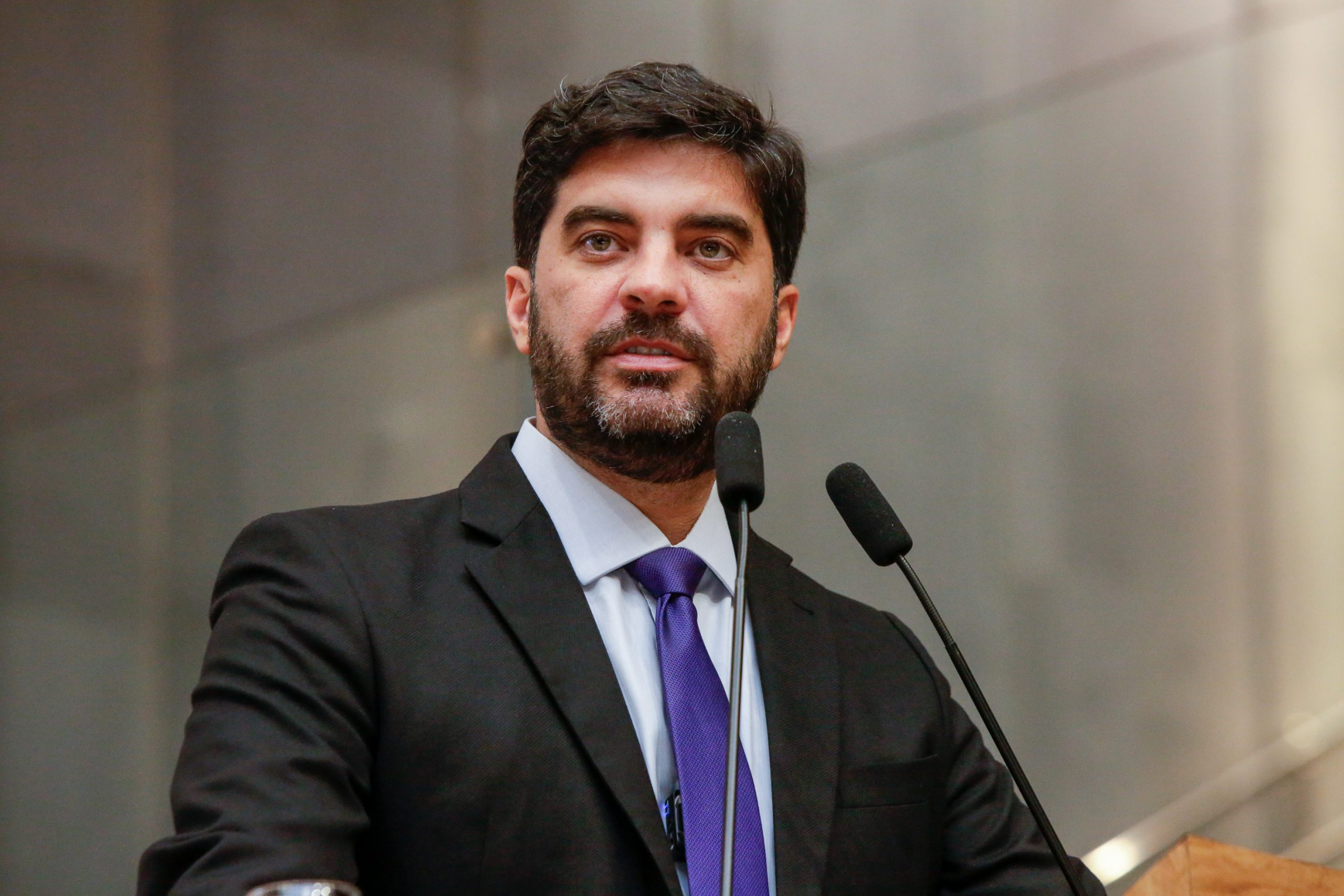 Kaio denuncia descaso da Neoenergia com os pernambucanos