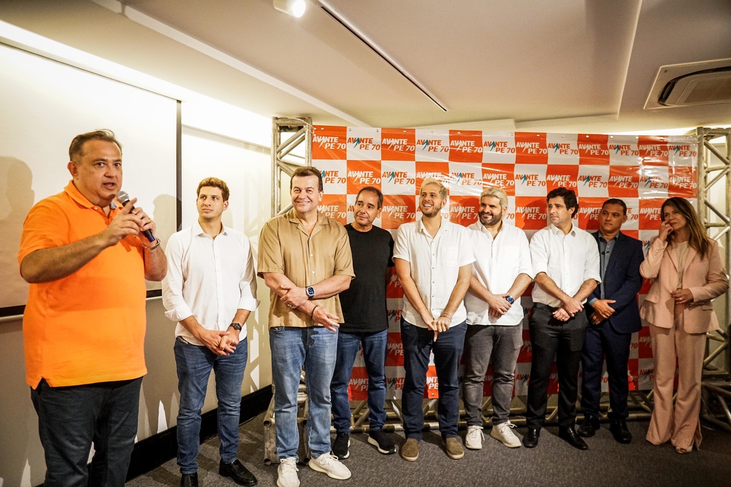 No Recife, Avante oficializa apoio à reeleição de João Campos