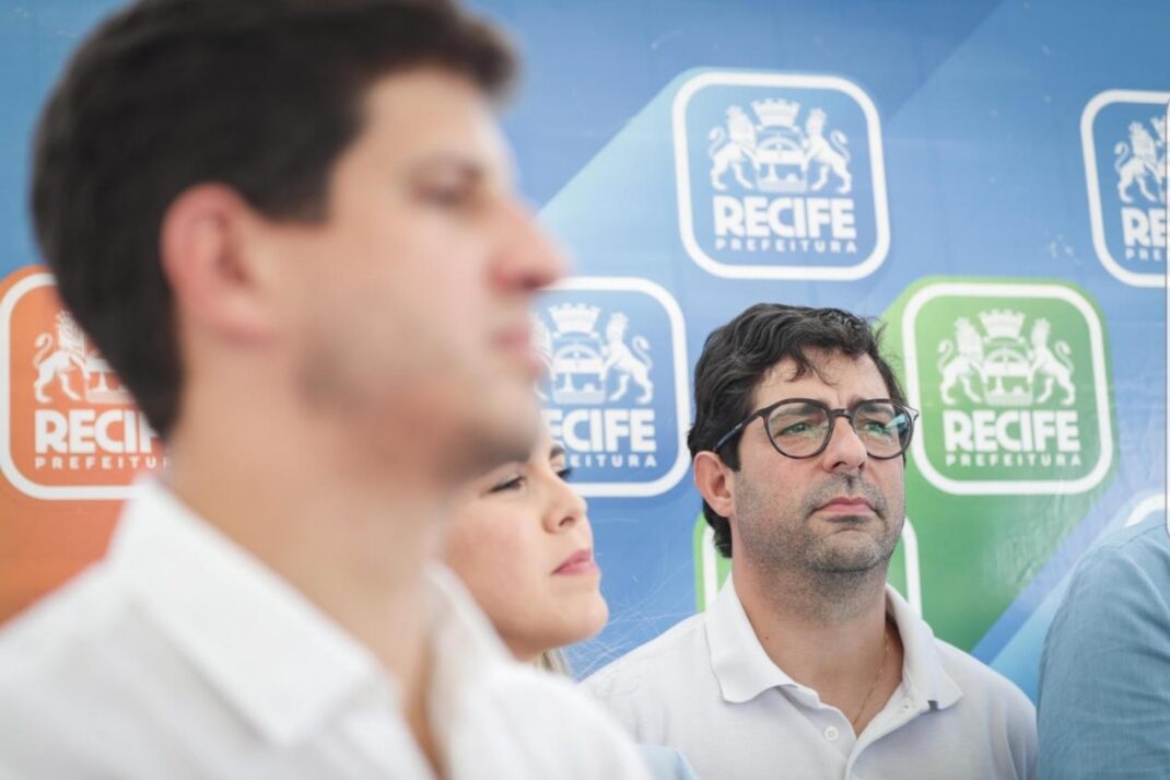 Rodrigo Farias apresenta voto de aplauso a João Campos por Prêmio do Compaz na ONU