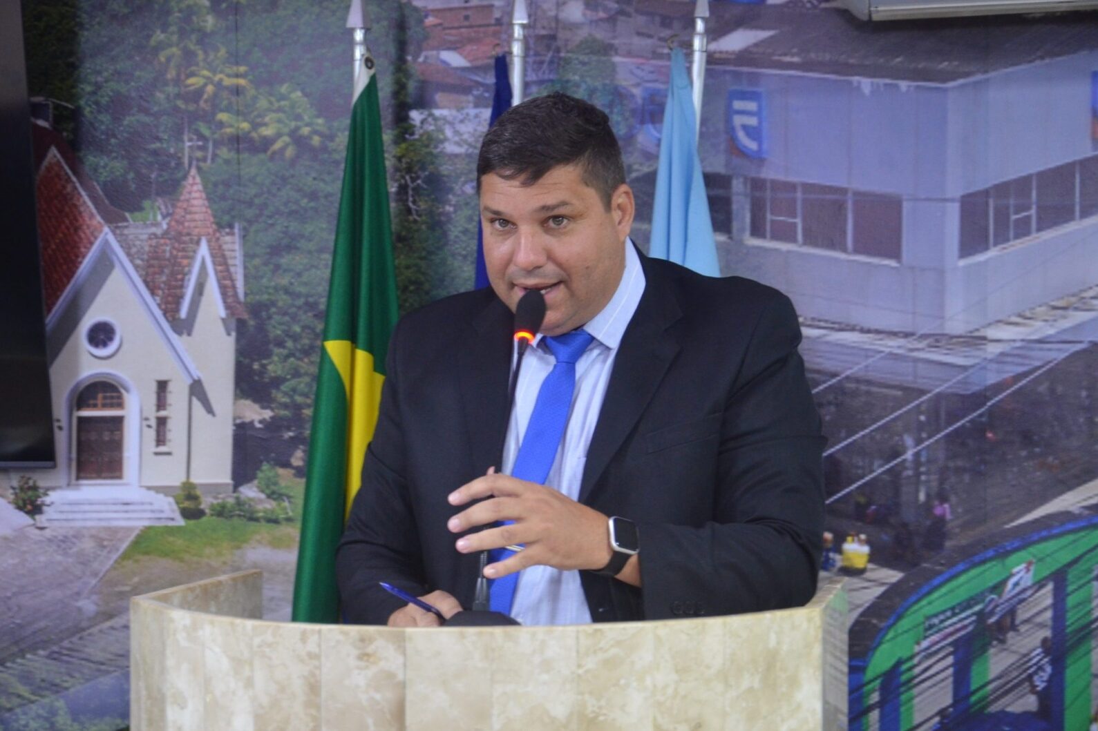 Em ano de eleição, Câmara de Camaragibe aumenta salários em mais de 160%