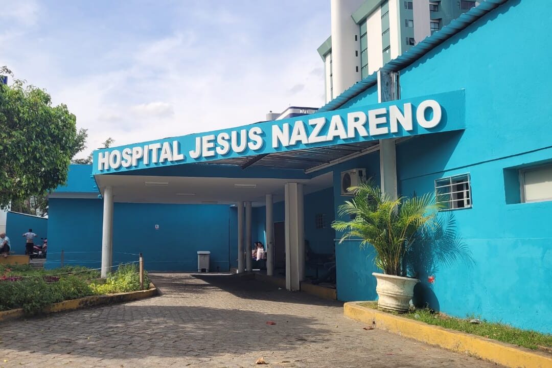 Entidades realizam ato contra fechamento de hospital em Caruaru 