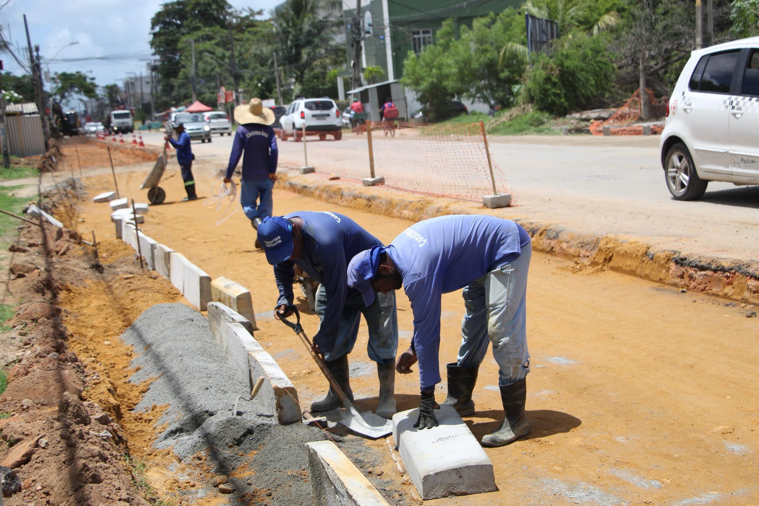 Gestão Yves Ribeiro intensifica obra de alargamento da PE-01 