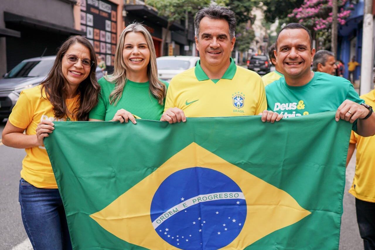 Junto a lideranças do PP, Clarissa marca presença em ato com Bolsonaro 