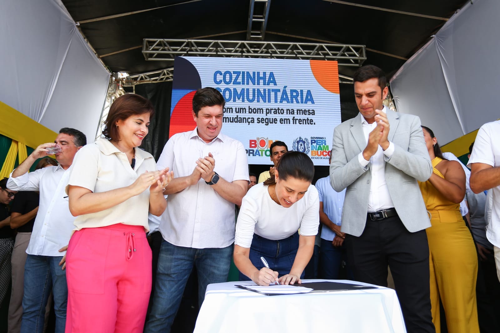 Raquel vai investir R$ 27 milhões para recuperar a PE-112, no Agreste