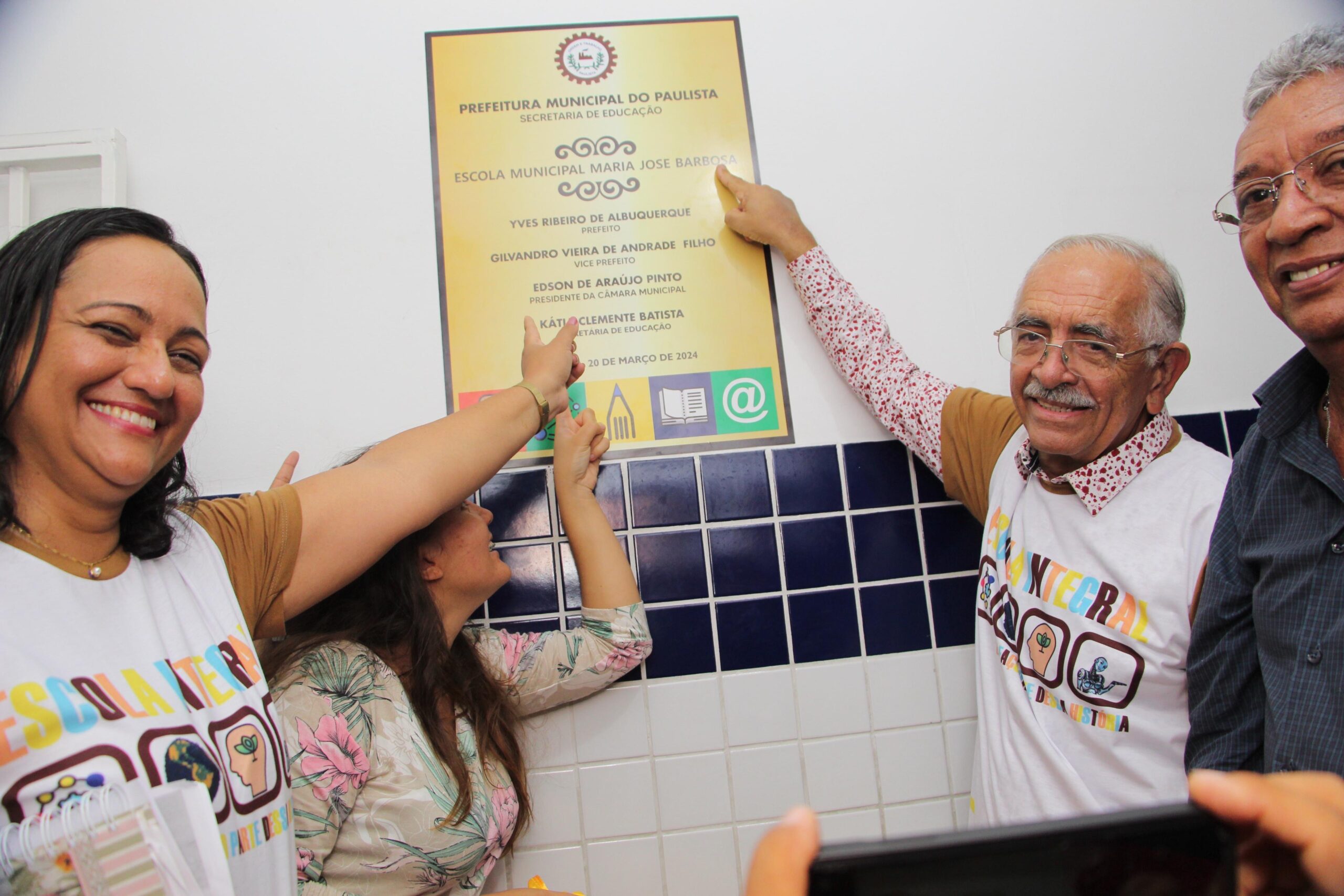 Yves Ribeiro inaugura primeira escola em tempo integral do Paulista