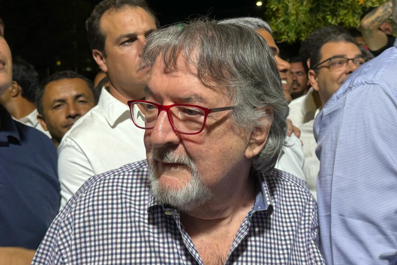 Queiroz contrata marqueteiro que lhe acompanhou nas vitórias de 2008 e 2012