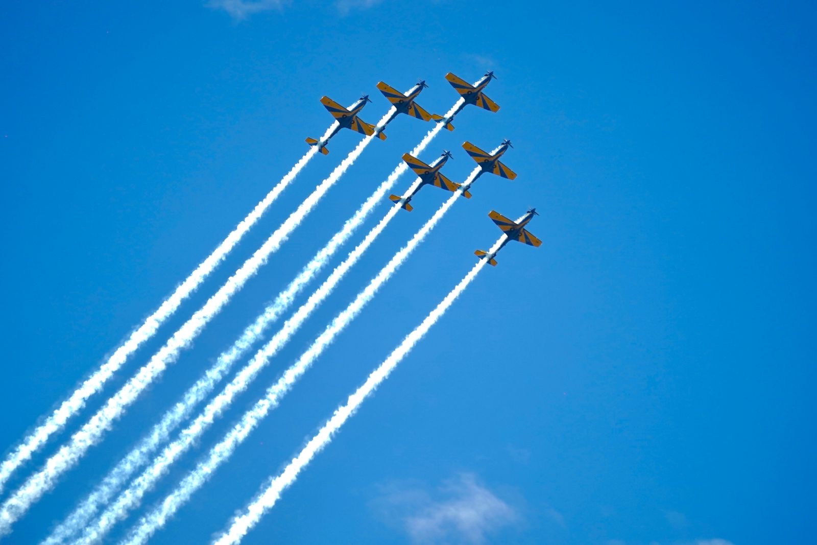 Serra Talhada parou para prestigiar o espetáculo da Esquadrilha da Fumaça