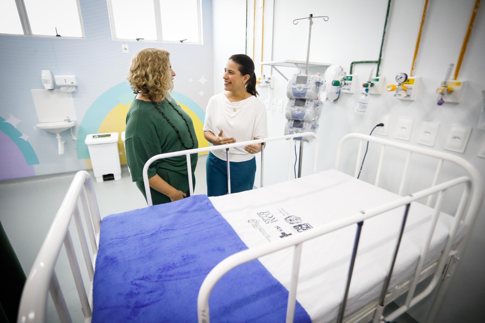 Em Petrolina, Raquel entrega dez leitos de UTI pediátrica no Dom Malan
