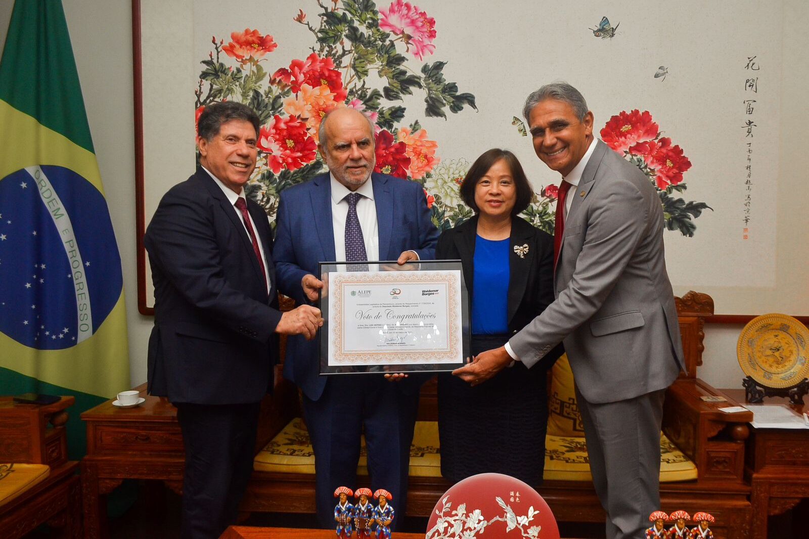 Deputados estaduais visitam nova cônsul da China no Recife