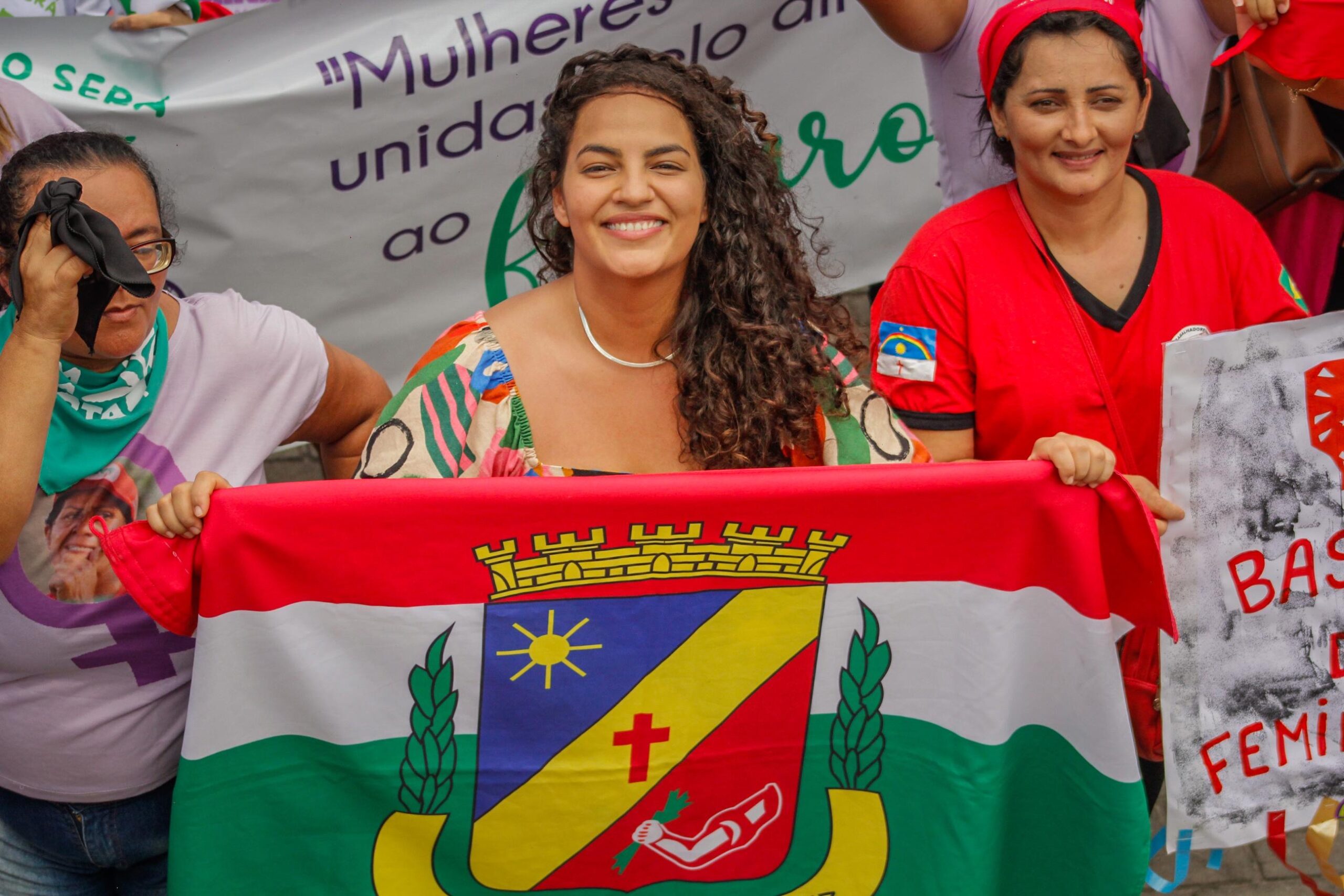 Rosa participa da mobilização do Dia da Mulher em Caruaru