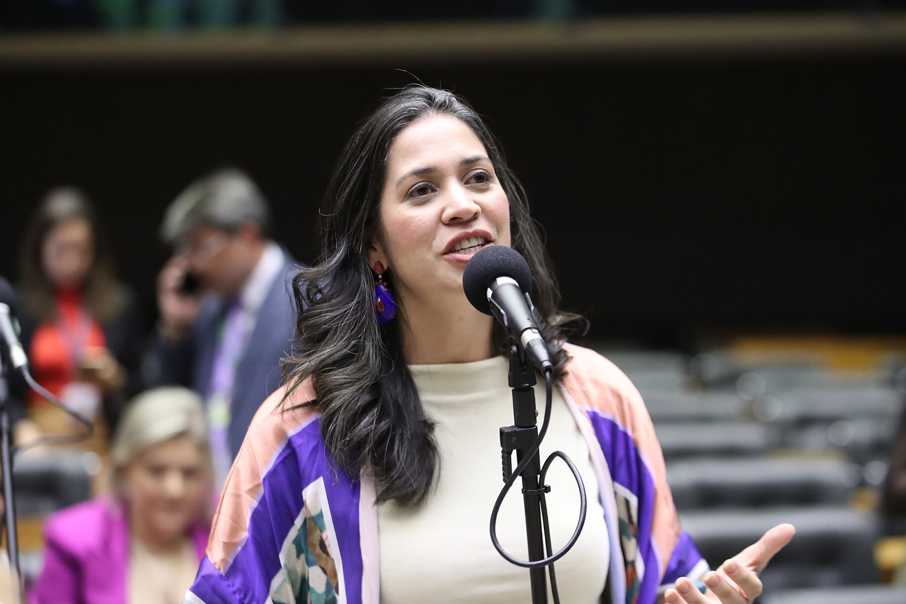 Câmara aprova salas de acolhimento no SUS para mulheres vítimas de violência