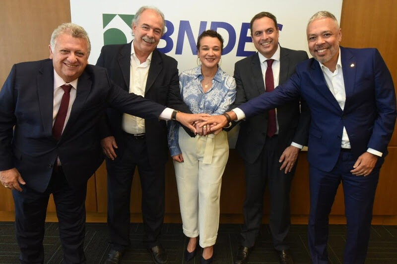 Bancos públicos alinham agendas para ampliar oferta de crédito e fortalecer economia