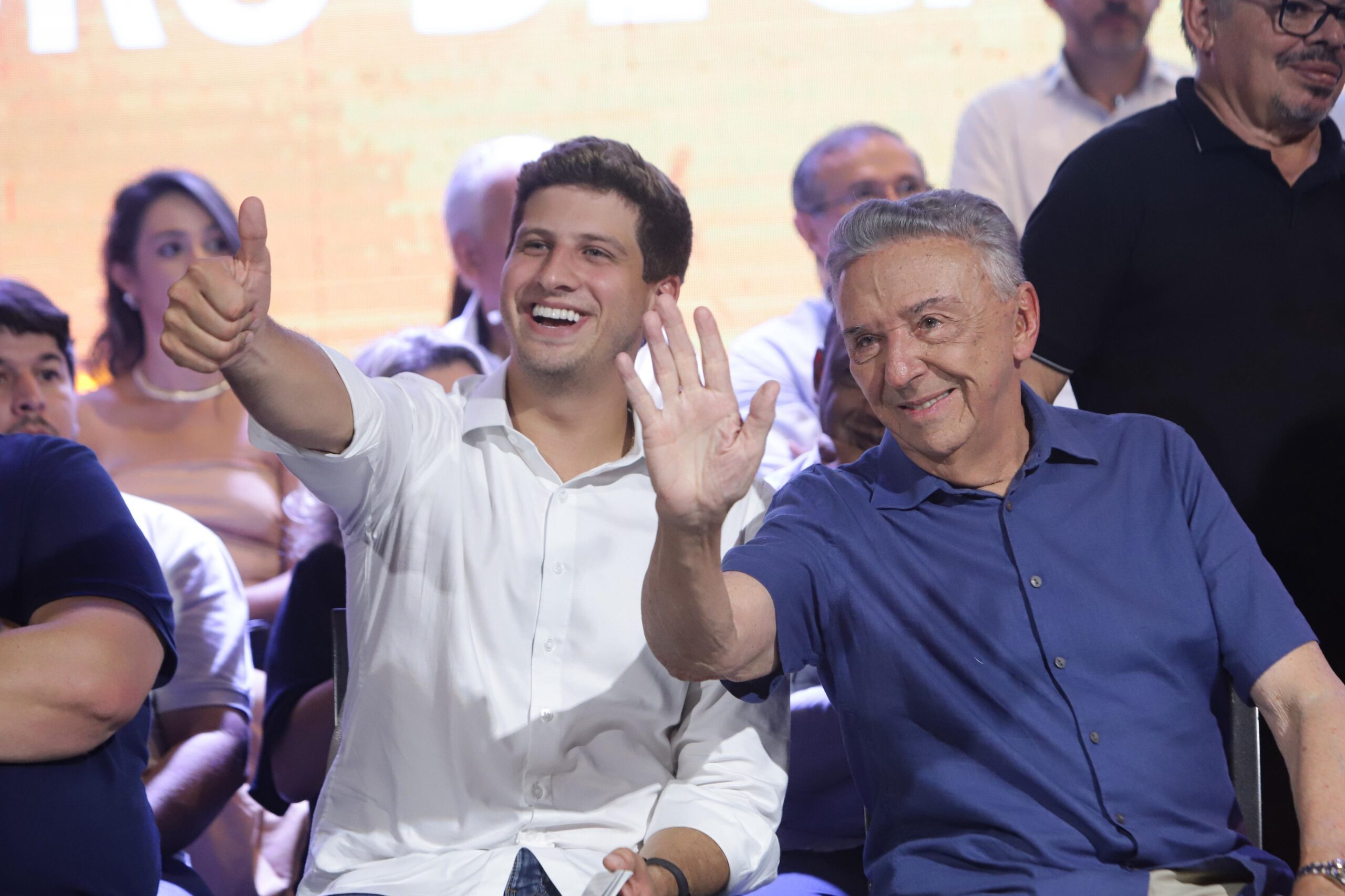 Zé Queiroz aposta em João Campos para conquistar juventude