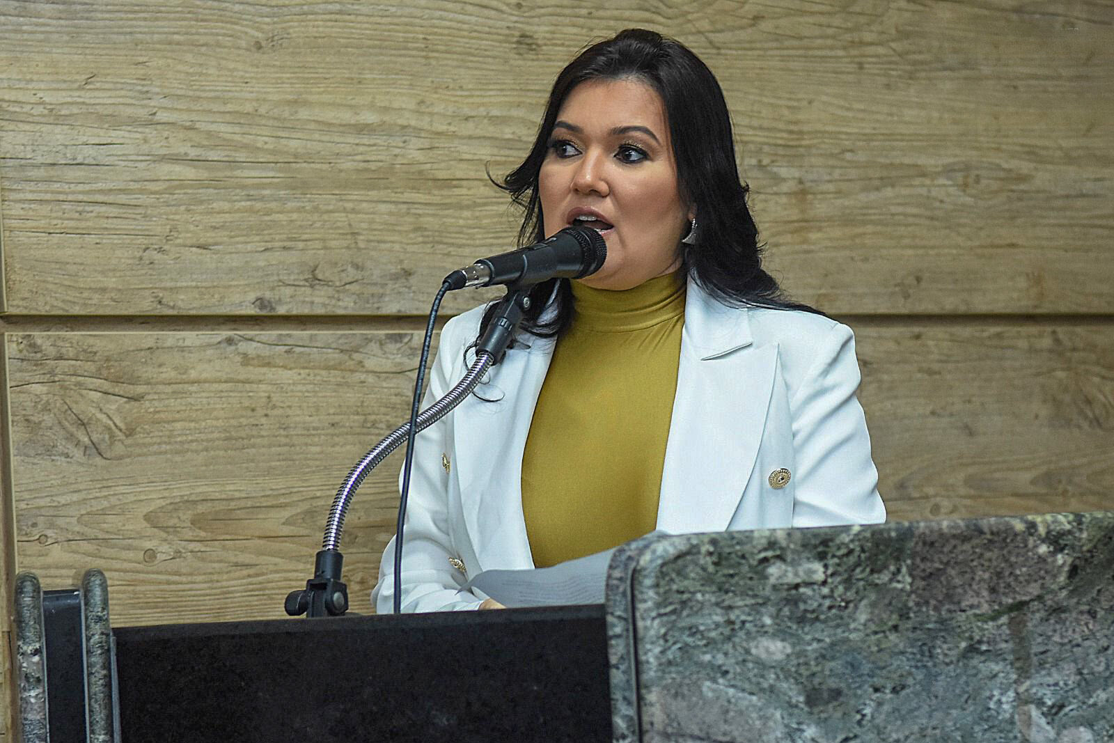 Kátia leva falta no ato de filiação do PSDB e deve permanecer no Republicanos