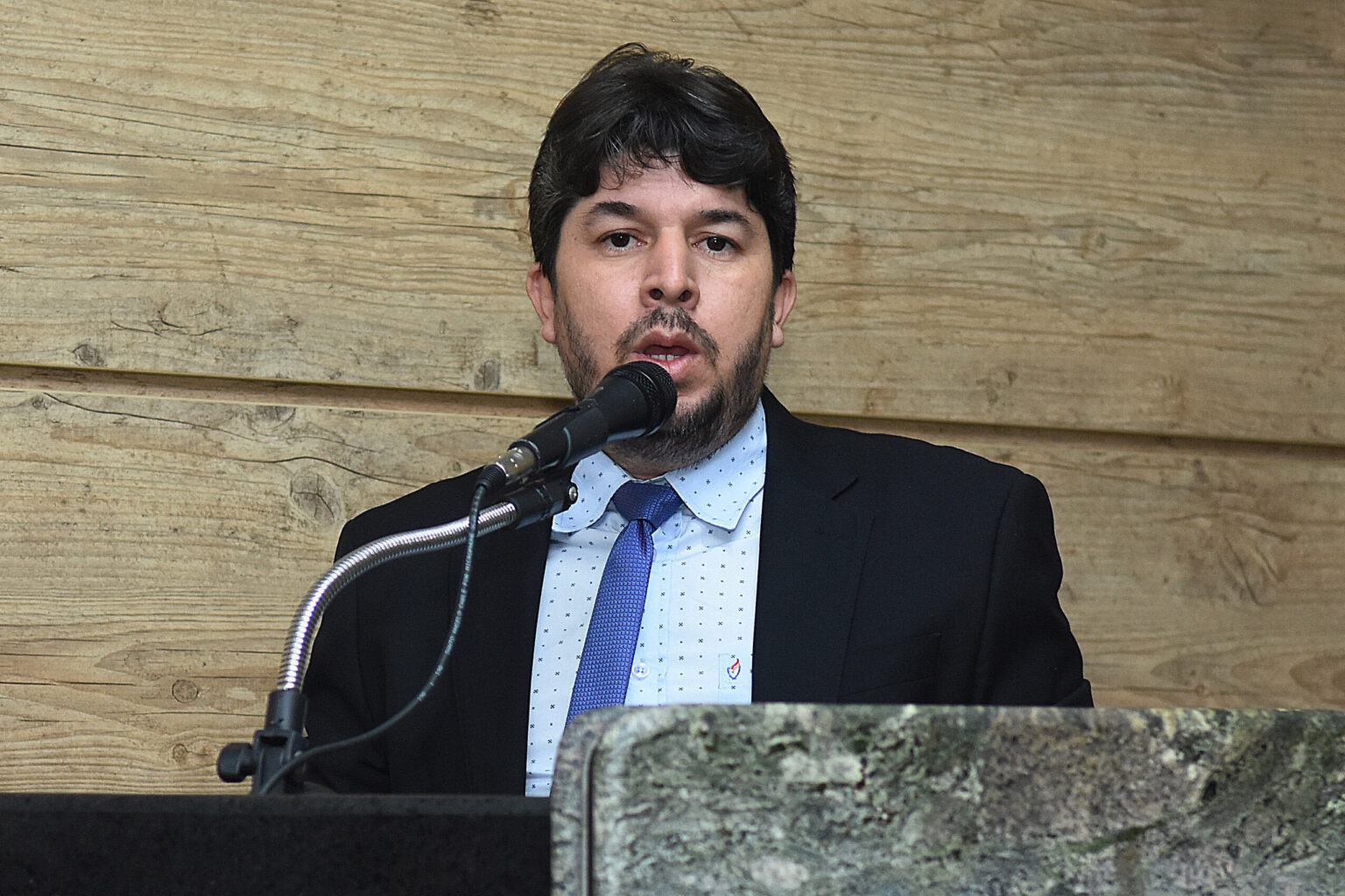 Fagner desabafa sobre movimentações no PDT e recebe “convite” para o PSDB