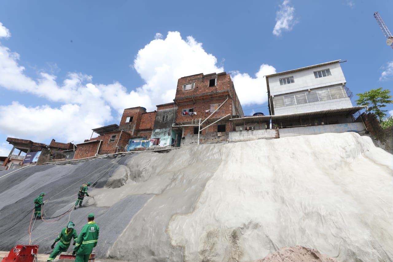 Mano Medeiros entrega mais uma geomanta no Jaboatão 