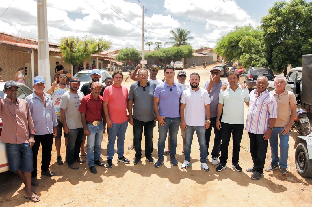 Em Araripina, Pimentel anuncia pavimentação de 10 novas ruas 