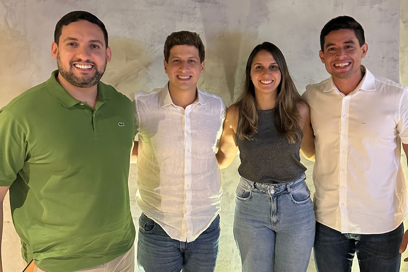 Andreza Romero assina ficha de filiação ao PSB nesta quinta (21)