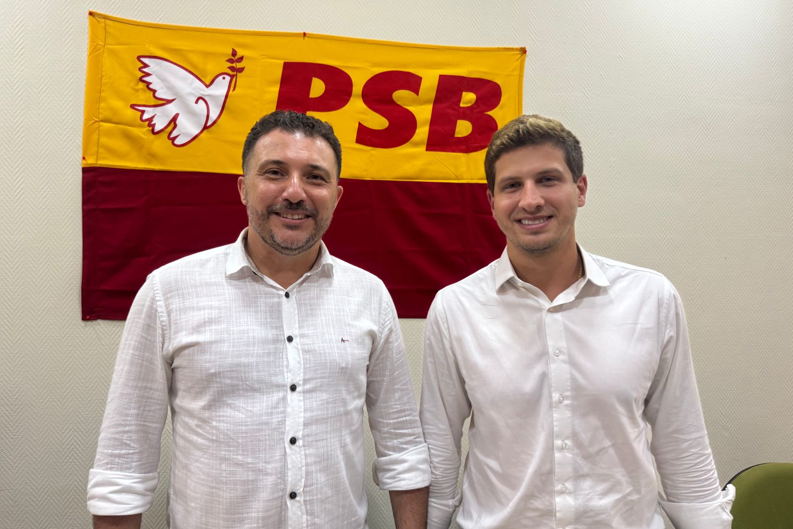 Flávio Gadêlha troca União Brasil pelo PSB