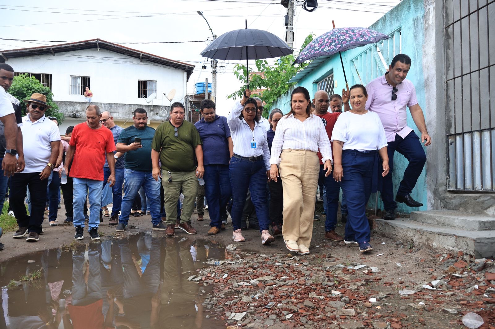 Prefeita do Ipojuca divulga pavimentação de ruas em Canoas