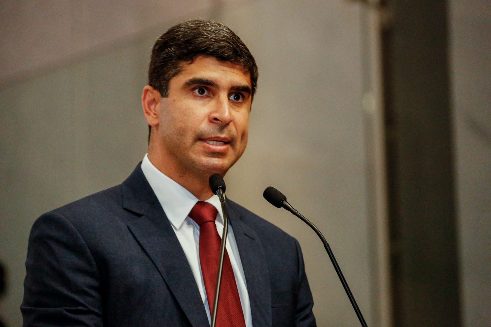 Desembargador nega liminar de Lessa para se manter na suplência