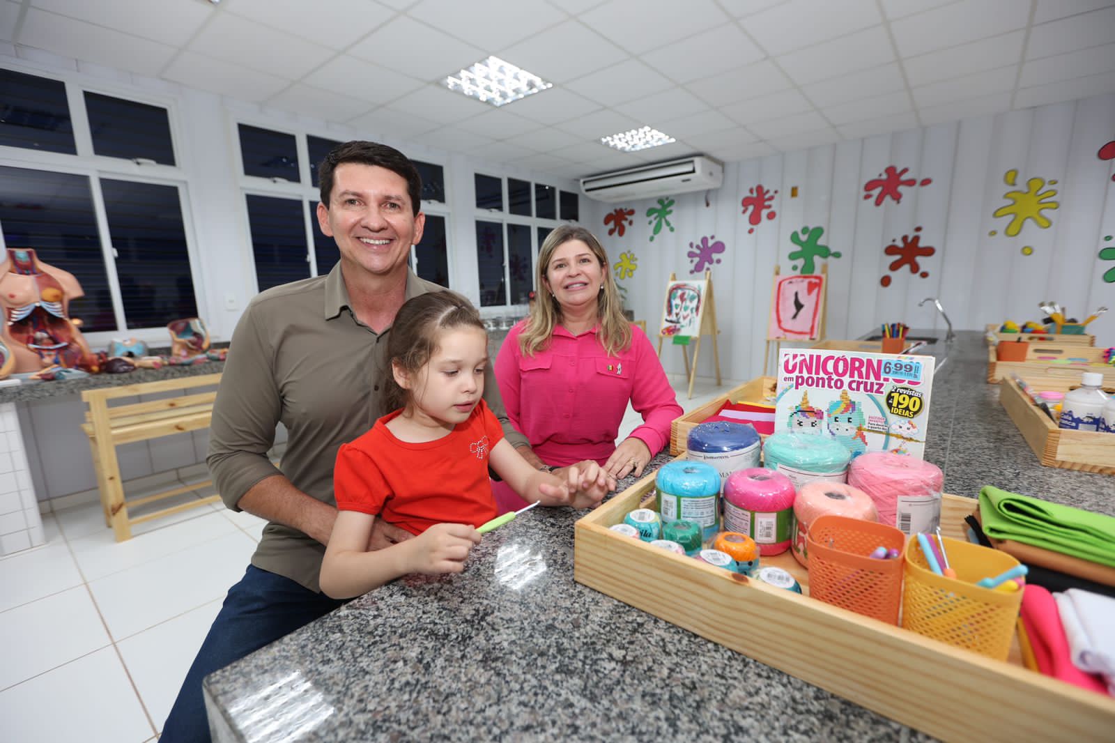 Simão inaugura maior escola em tempo integral de Petrolina