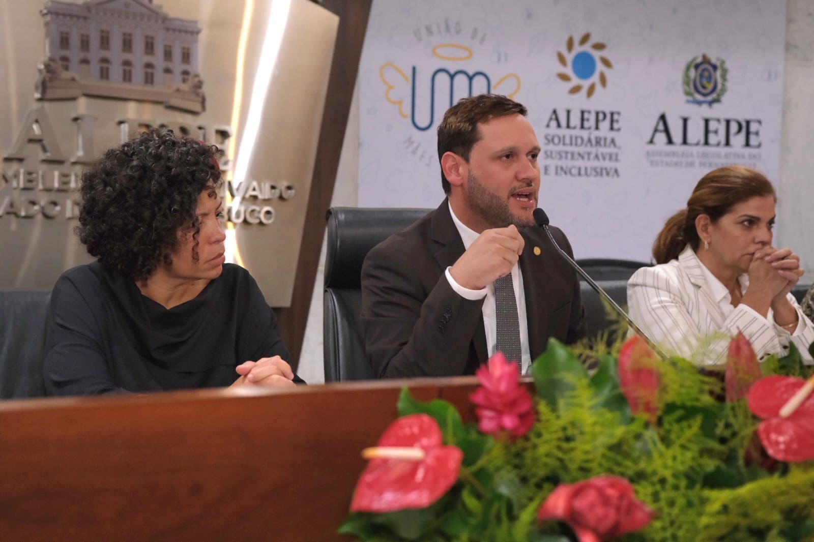 “Não durmo mais até que isso se resolva”, diz Gilmar em apoio a mães de crianças com microcefalia