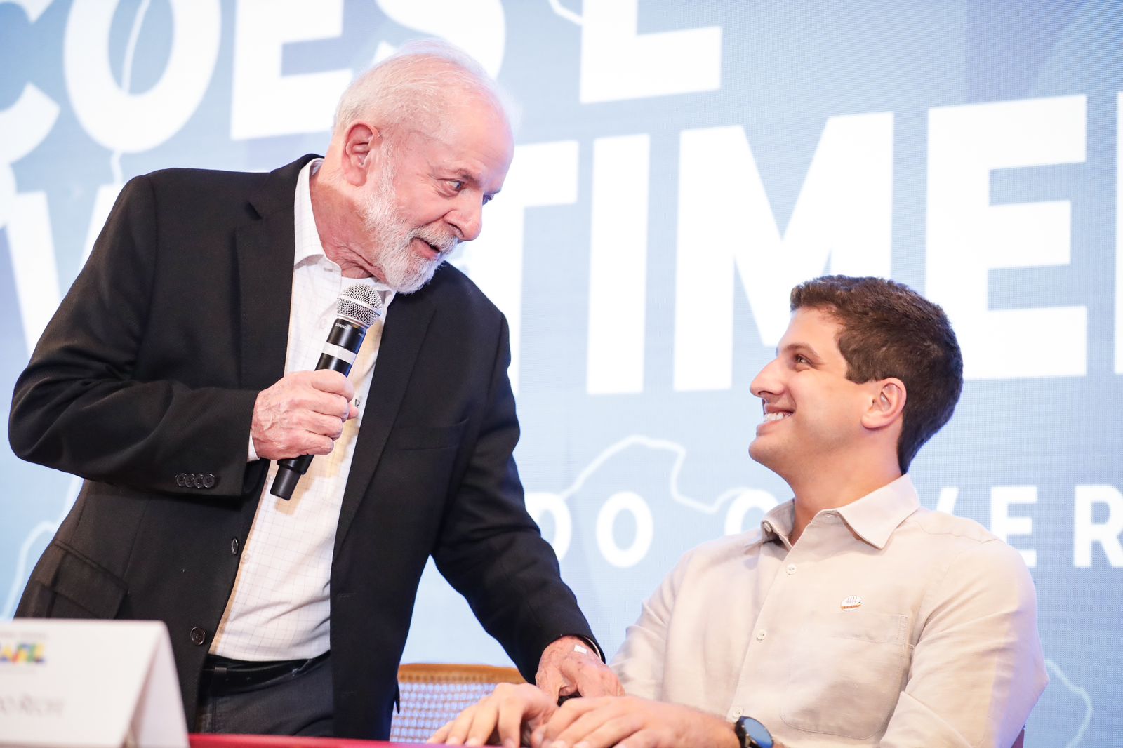 Lula e João Campos trocam afagos e sinalizações em evento no Recife