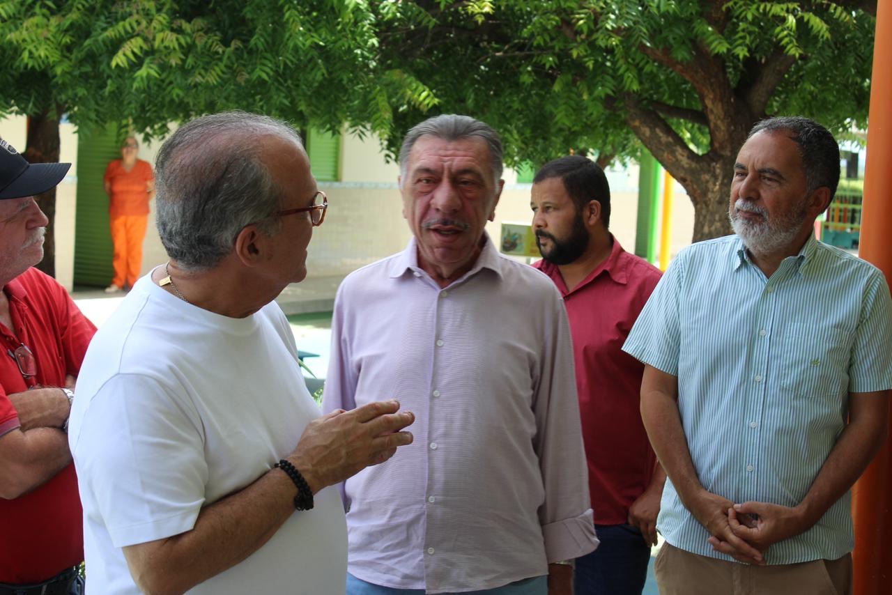 Senador Fernando Dueire faz novo giro pelo interior do estado