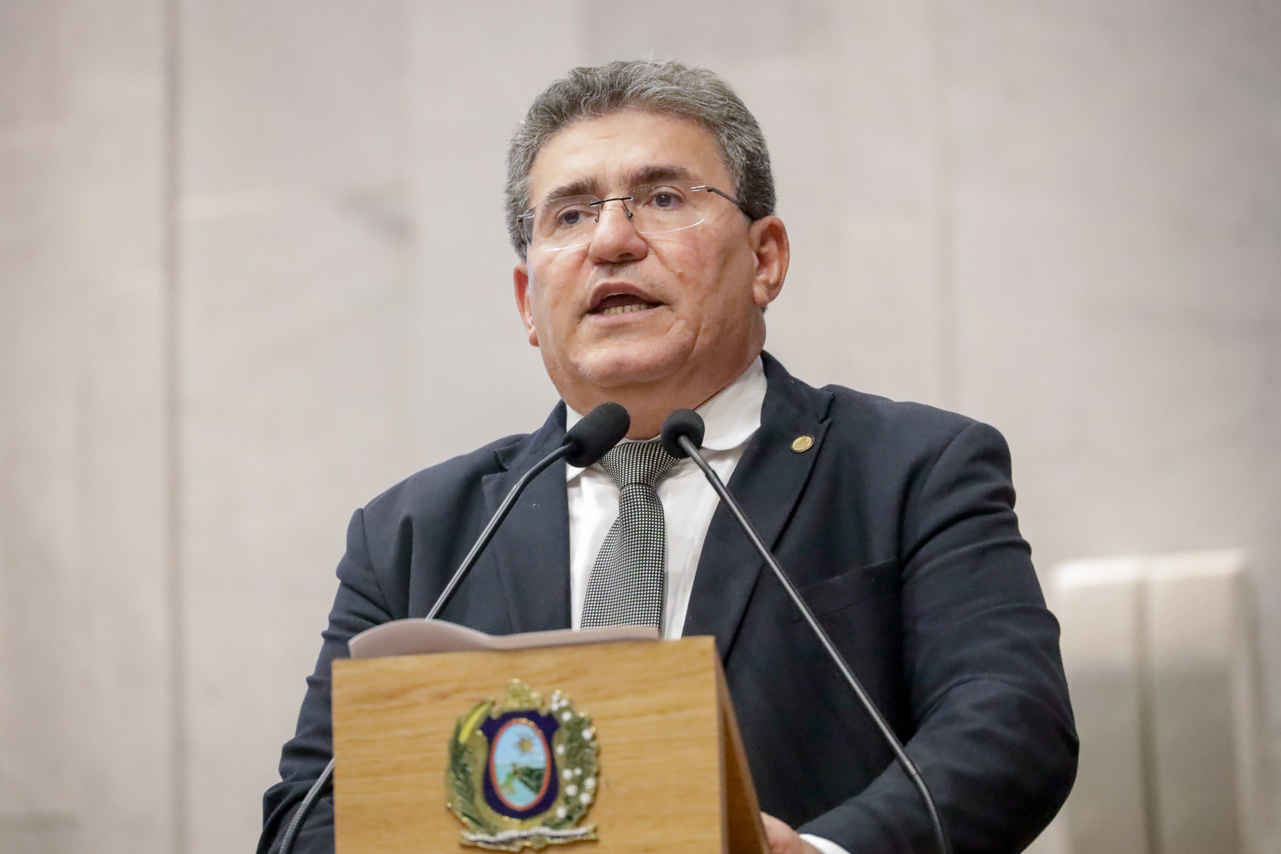 Duque comemora incentivos para a produção de leite no estado