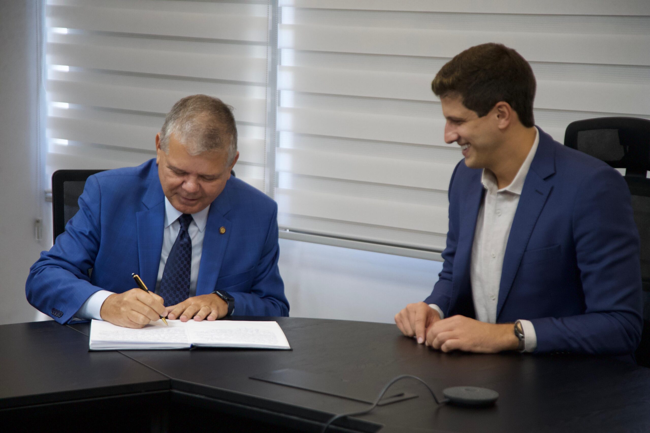 Ricardo Paes Barreto assume Prefeitura do Recife