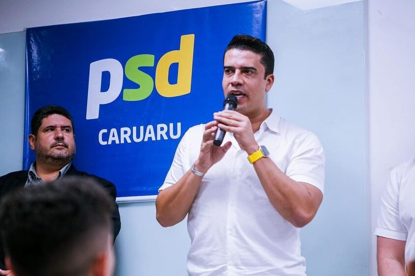 Rodrigo Pinheiro monta seis chapas e mostra força na articulação