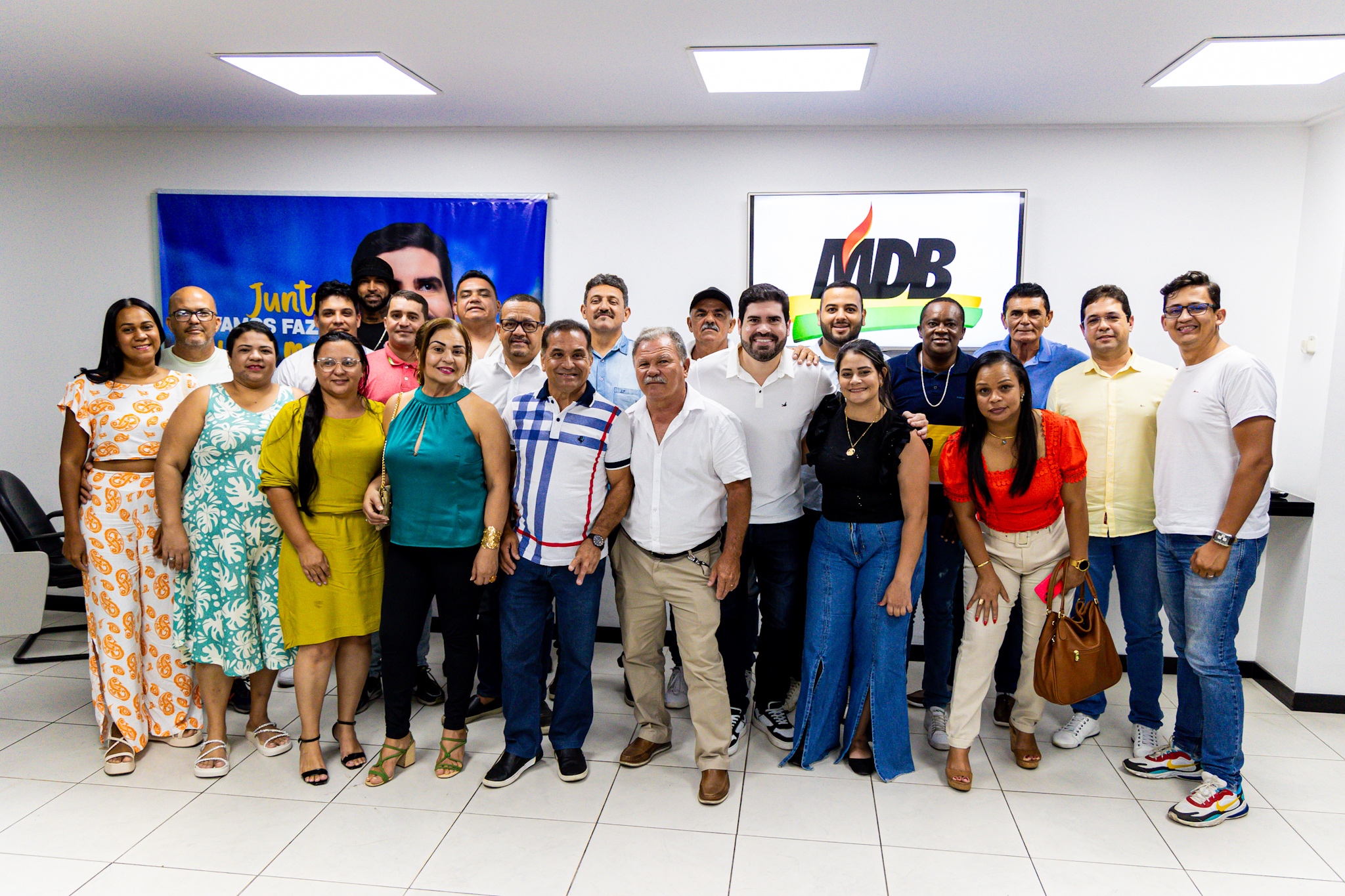 Tonynho lidera encontro com pré-candidatos do MDB em Caruaru