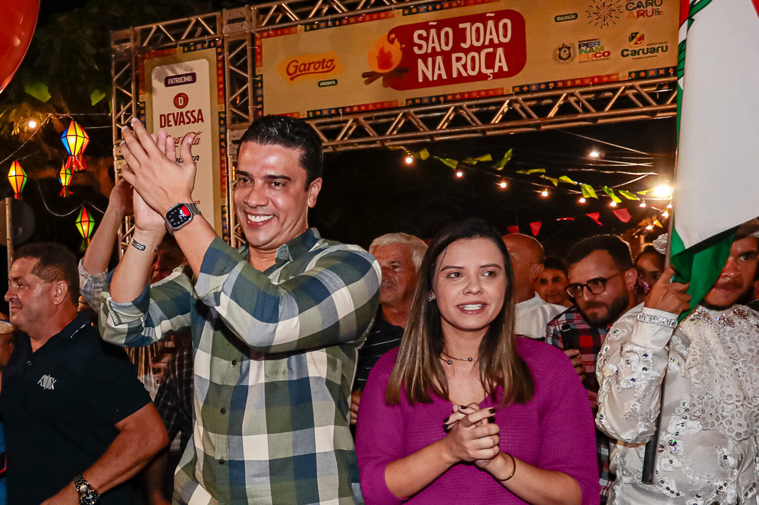 Ao lado de possível vice, Rodrigo abre os festejos juninos em Caruaru