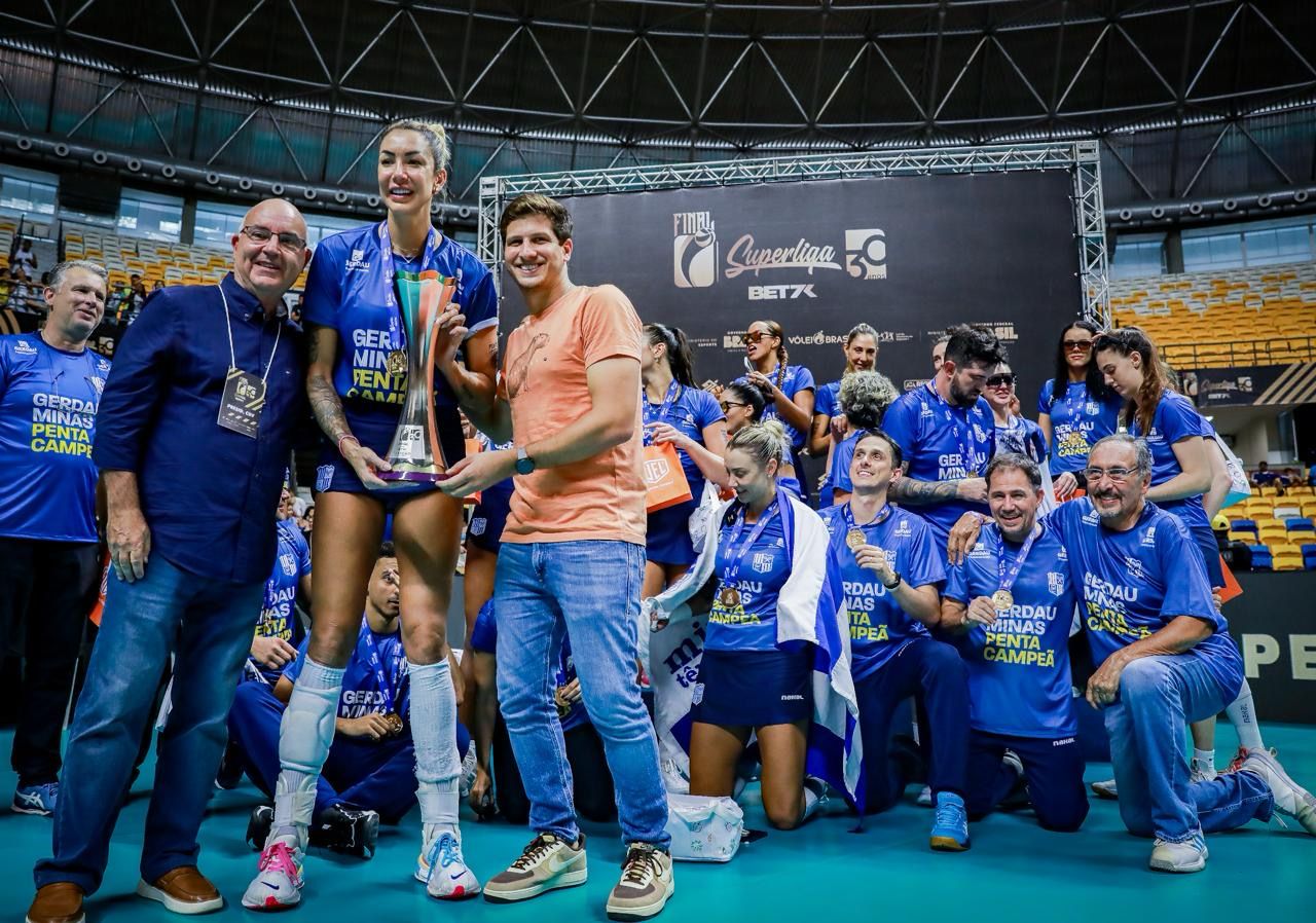 Com Geraldão lotado, Minas leva vence a Superliga Feminina de Vôlei