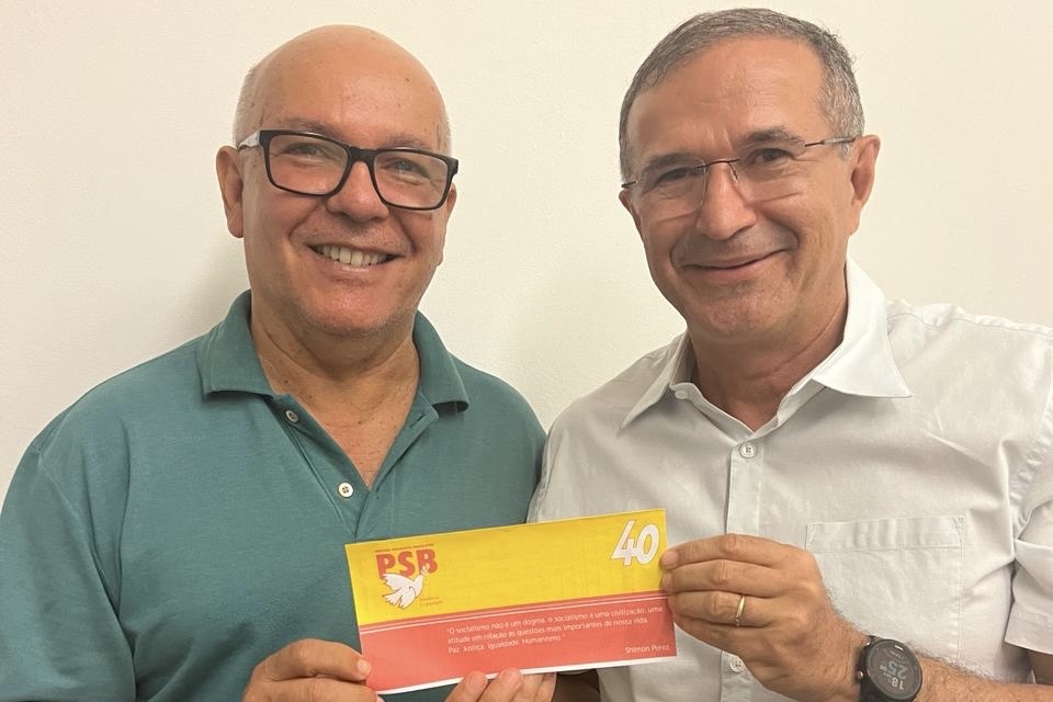 Douglas Cintra se filia ao PSB