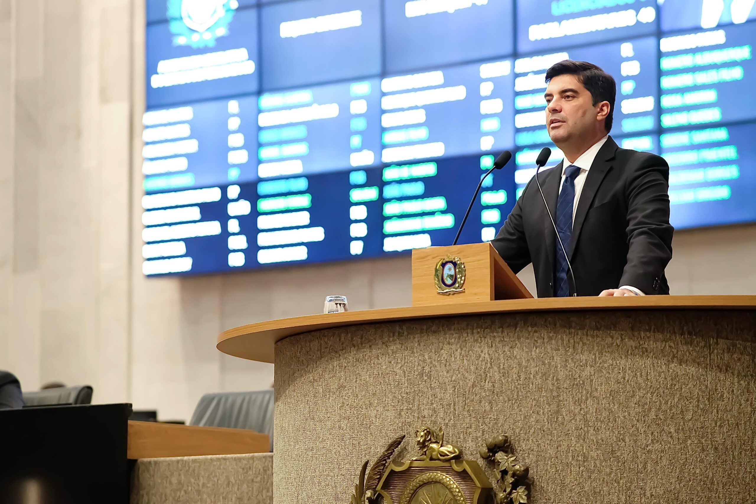 Kaio pede aparelho de ressonância para o Hospital Eduardo Campos, em Serra