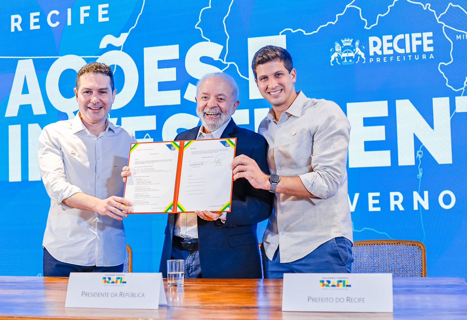 Lula e João Campos autorizam R$ 40 milhões em obras de encostas no Recife