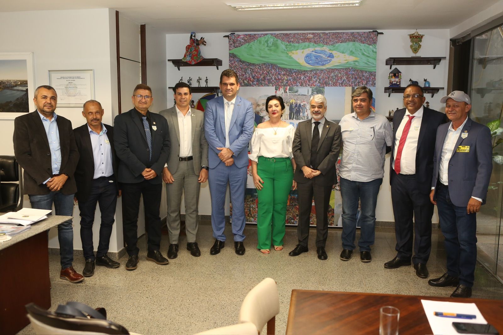 No Senado, comitiva de prefeitos reivindica regularização do Sistema Itaparica