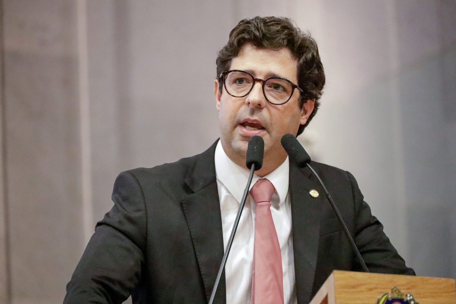 Deputado apresenta pedido de informação sobre o Americano Batista