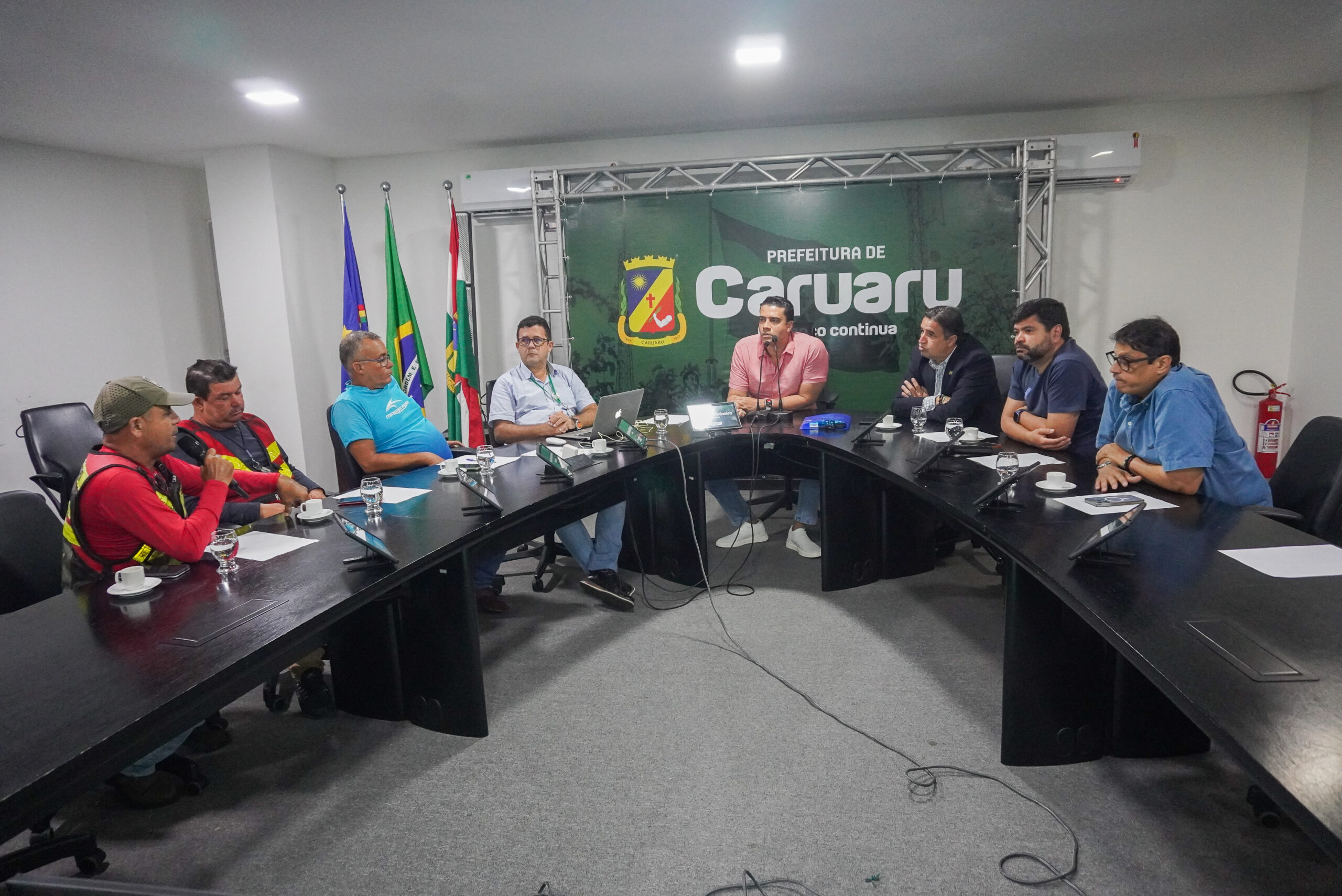 Rodrigo recebe mototaxistas e se compromete com demandas da categoria