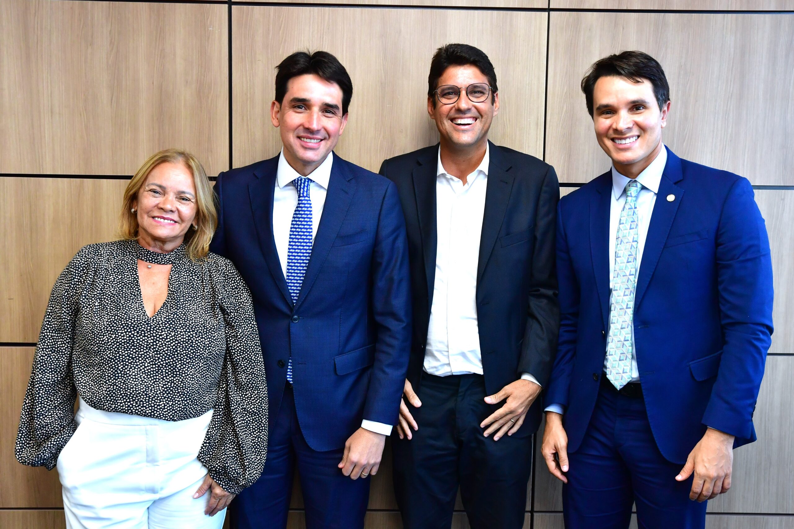 Diego Cabral garante recursos para mutirão de exames e consultas em Camaragibe