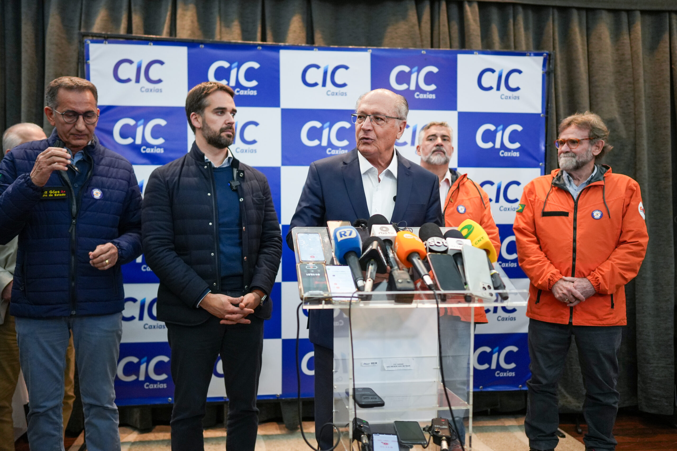 Governo prepara linha de crédito de R$ 15 bilhões para grandes empresas no RS