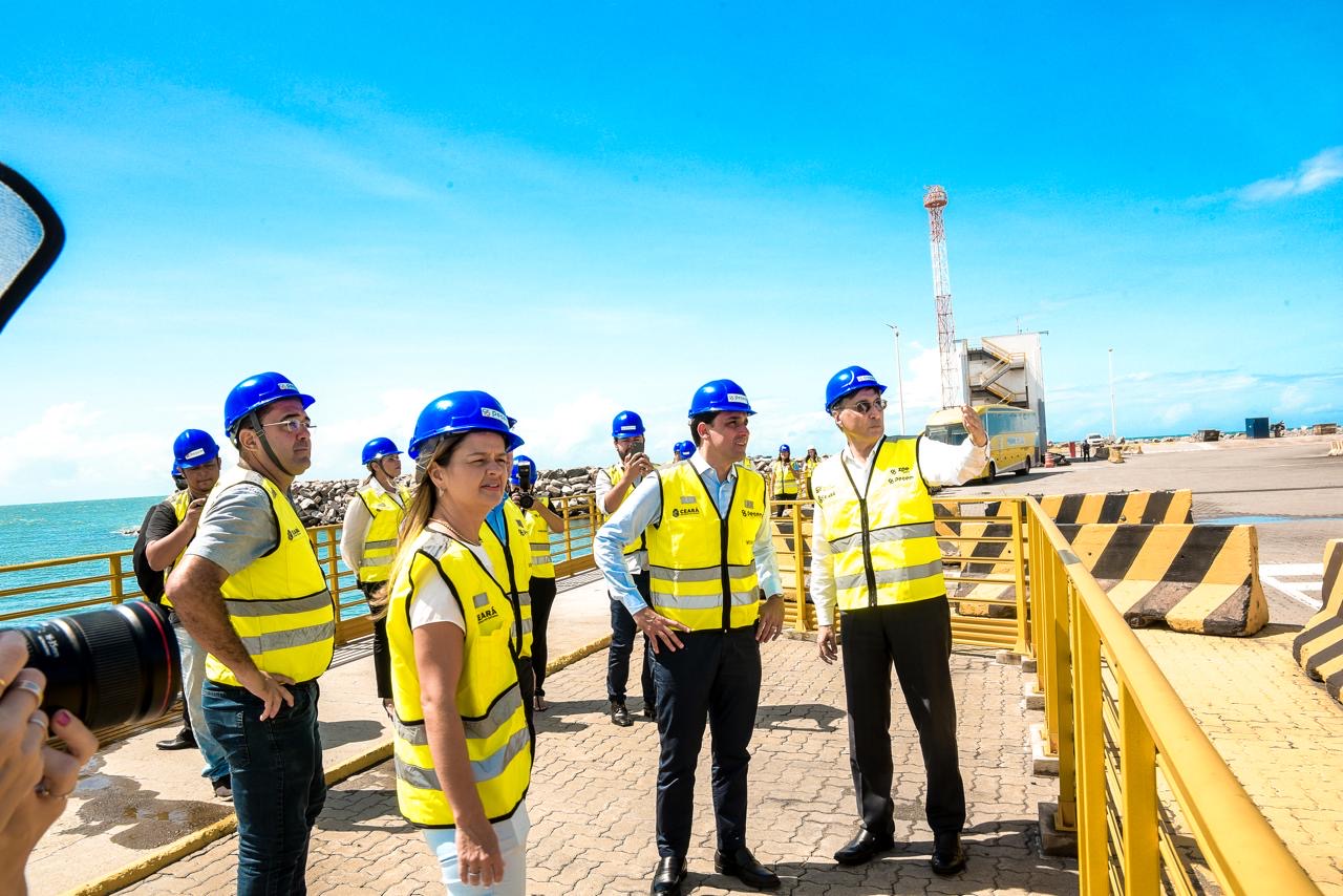 No Ceará, Silvio Costa Filho vistoria Porto de Pecém