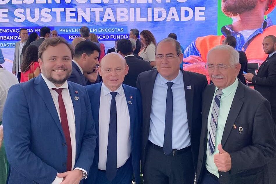 Em Brasília, Mano garante R$ 214,7 milhões em projetos do PAC para Jaboatão