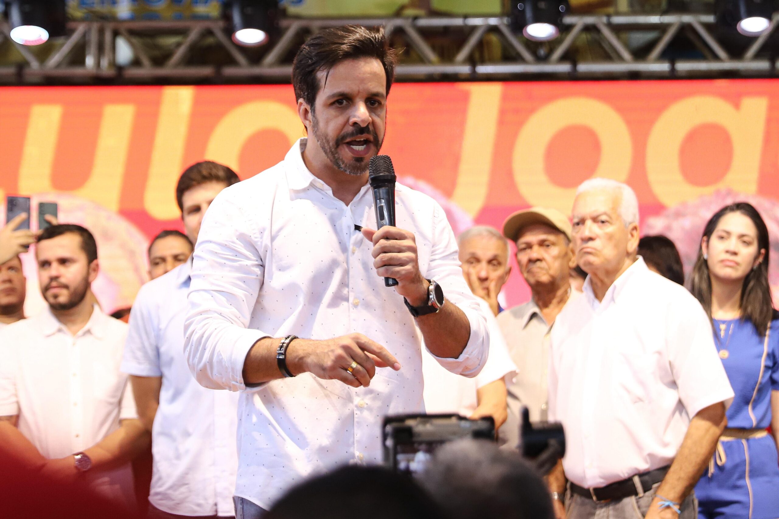 Com reforço de João Campos, PT e MDB anunciam dobradinha em Jaboatão