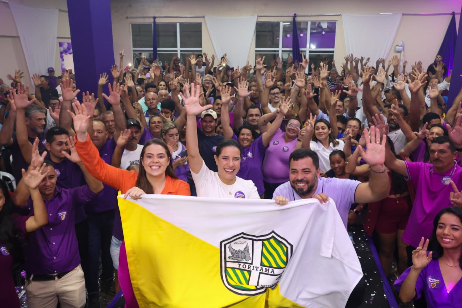 Em Toritama, Romerinho confirma Helloysa Ferreira como pré-candidata a vice