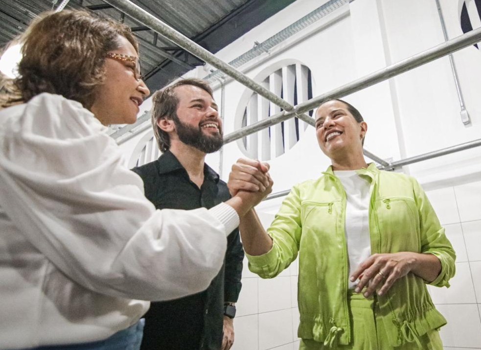 Entregas do Estado em São Bento do Una fortalecem atuação de Débora  