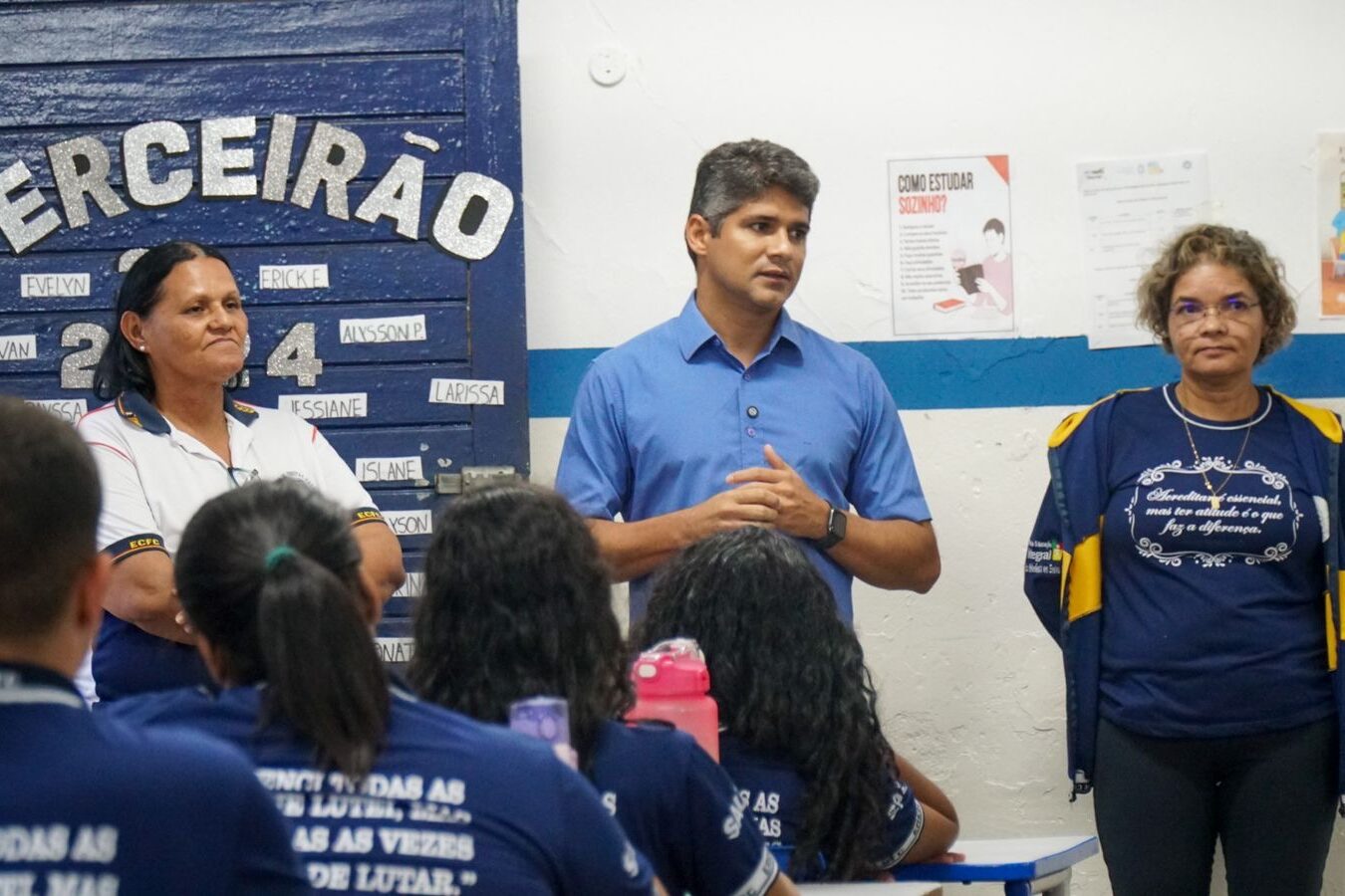 Renato Antunes leva ‘Caravana por Mais Educação’ a Macaparana 