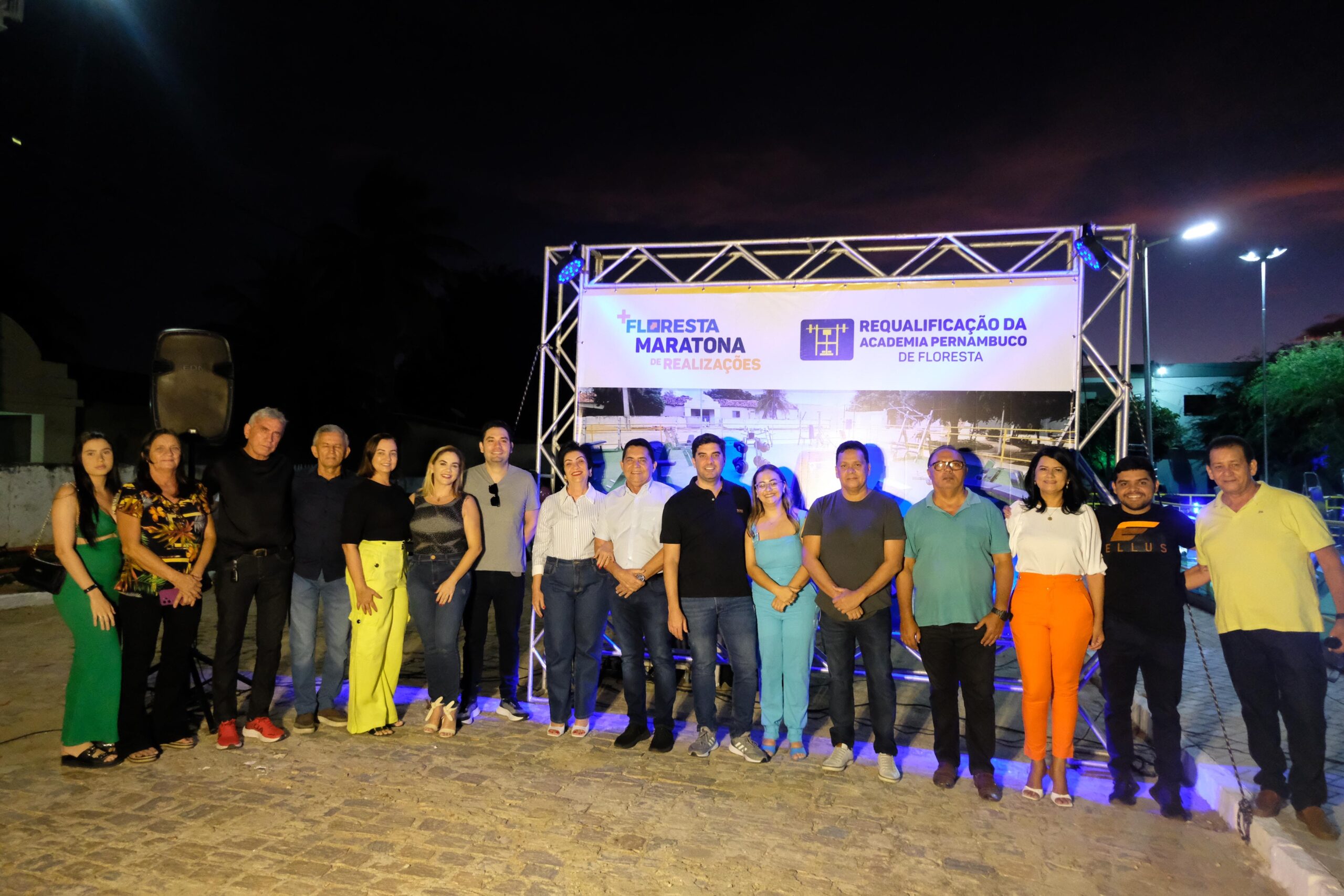 Kaio e Rorró Maniçoba inauguram nova academia ao ar livre em Floresta